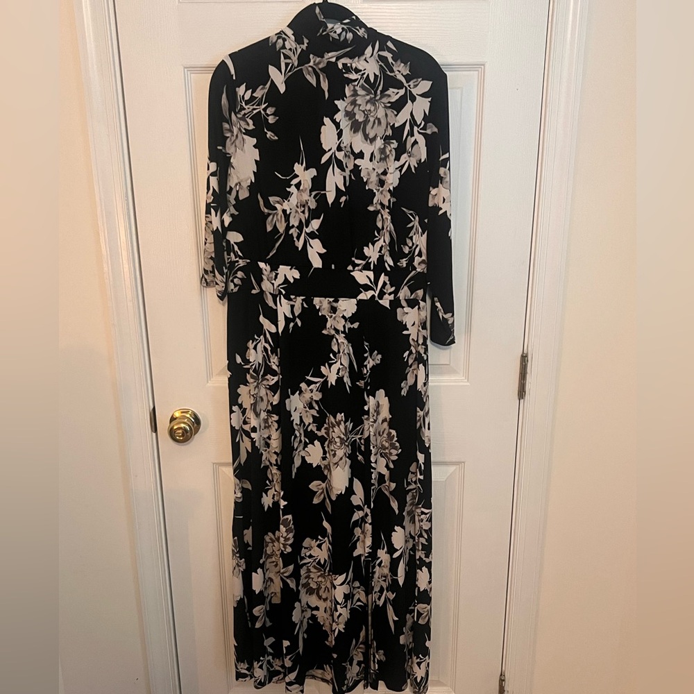 Beautiful full length dress with open back and tie neck